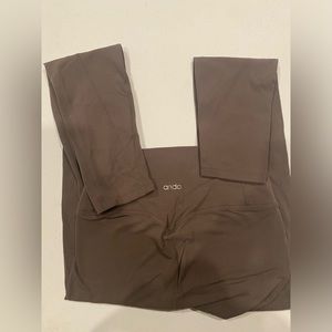 Size 4 charcoal grey Lined Andor leggings.